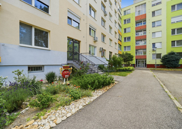 Investičná príležitosť vo Vrakuni – priestranný 2-izbový byt 64 m² s lodžiou na Čiližskej ulici