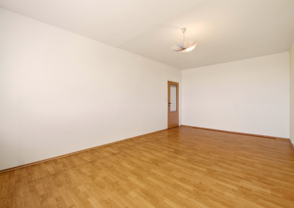Investičná príležitosť vo Vrakuni – priestranný 2-izbový byt 64 m² s lodžiou na Čiližskej ulici