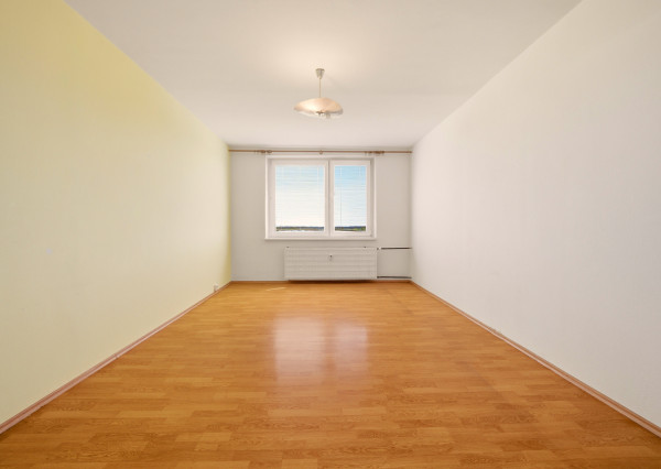 Investičná príležitosť vo Vrakuni – priestranný 2-izbový byt 64 m² s lodžiou na Čiližskej ulici