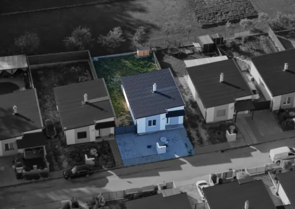 Na predaj zariadený rodinný dom s terasou – Dvorec, časť Sliezska Osada