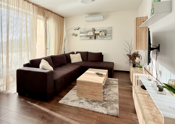 Stačí sa nasťahovať – moderný 2-izbový byt s balkónom a parkovacím miestom