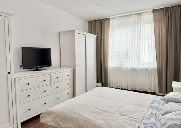 Štýlový 2-izbový byt 75 m² prerobený z 3i bytu, v projekte 500 bytov na Nivách