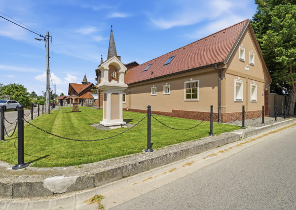 Na prenájom exkluzívna 5-izbová vila v aristokratickom štýle v Šamoríne