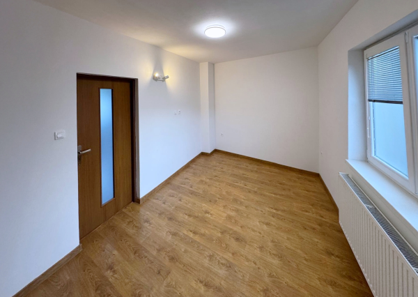 Na predaj rodinný dom s dvoma bytovými jednotkami v Kysuckom Novom Meste