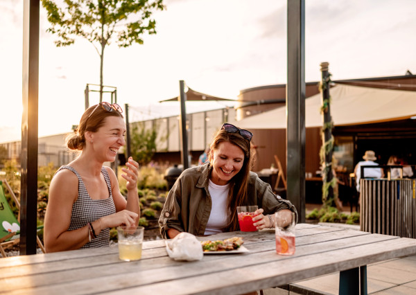 Na odstúpenie úspešná gastro prevádzka v OC Nivy, Bratislava