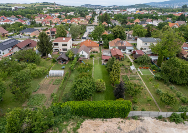 Na predaj rodinný dom s veľkou záhradou ideálny na bývanie aj podnikanie v Nitre