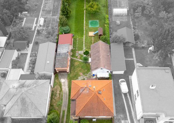Na predaj rodinný dom s veľkou záhradou ideálny na bývanie aj podnikanie v Nitre