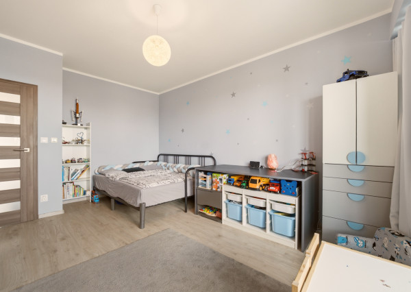 Na predaj 3-izbový byt s veľkorysou terasou a parkovaním, Dunajská Lužná