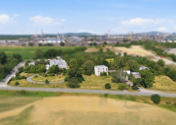 NA PREDAJ PRIEMYSELNÝ AREÁL S EIA – 15 000 m², BRATISLAVA