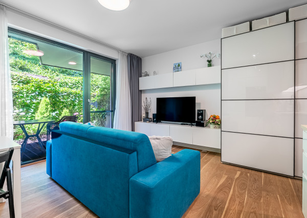 Na predaj 1-izbový byt s predzáhradkou, Bratislava – Koliba