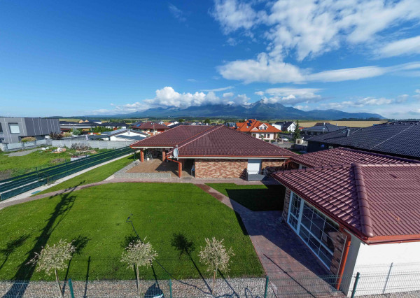 Na predaj luxusný rodinný dom vo Veľkom Slavkove – Panoráma