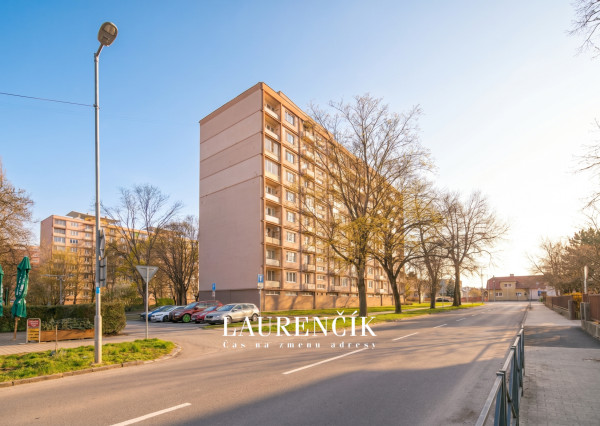 REZEROVANÉ | 3 - IZBOVÝ BYT V ŠIRŠOM CENTRE TRENČÍNA | PET FRIENDLY