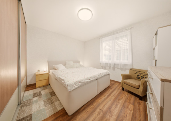 Na predaj samostatne stojaci 4-izbový rodinný dom v Dunajskej Lužnej