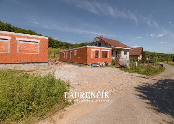 NA PREDAJ | 4 - IZBOVÝ RODINNÝ DOM | MELČICE LIESKOVÉ - ČASŤ DOLINA