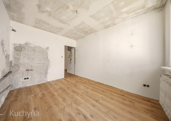 Na predaj 3-izbový byt s dvoma loggiami, BA - Karlova Ves