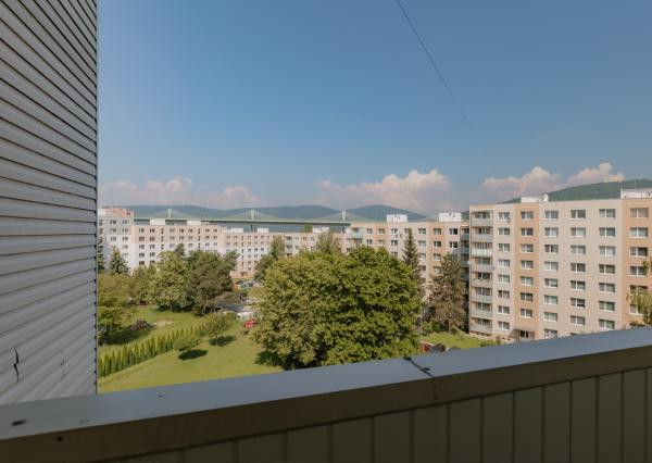 Na predaj 2-izbový byt s panoramatickým výhľadom | Možnosť 3 izieb v Považskej Bystrici