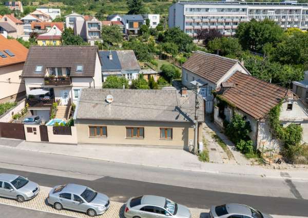 Na predaj útulný 2,5-izbový rodinný dom v Rači