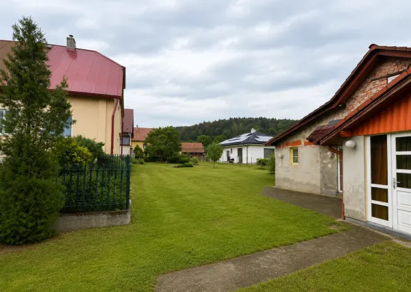 Na prenájom rozostavaný objekt s veľkým pozemkom – ideálny ako sklad alebo dielňa v obci Lednické Rovne
