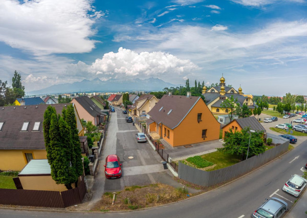 Na predaj rohový rodinný dom s investičným potenciálom v Poprade