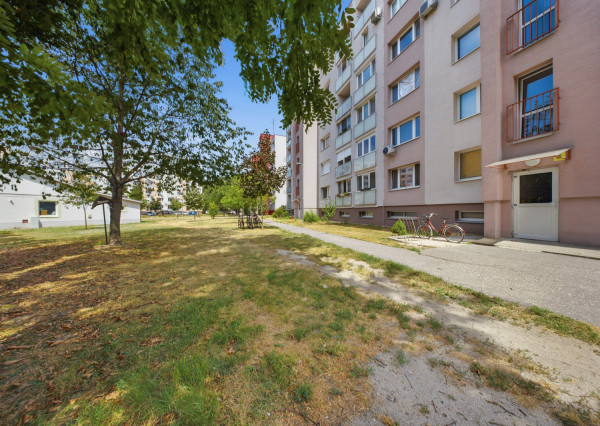 Na predaj 1-izbový byt s balkónom vhodný na investíciu v Šamoríne