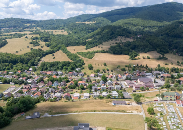 Na predaj rozostavaný rodinný dom v obci Hrabičov
