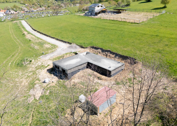 Na predaj rozostavaný rodinný dom v obci Hrabičov