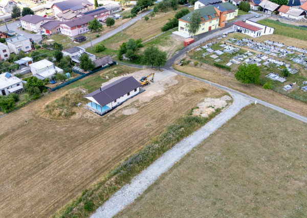 Na predaj pozemok v Hrabičove