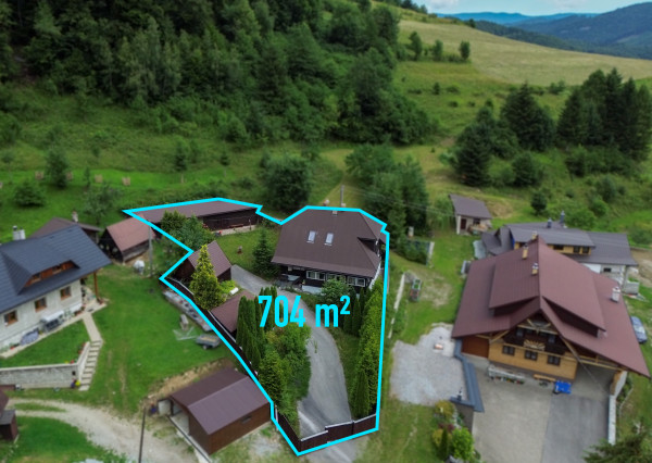 Na predaj investičná nehnuteľnosť v srdci Zázrivej | Veľkorysý priestor | Potenciál krátkodobého prenájmu