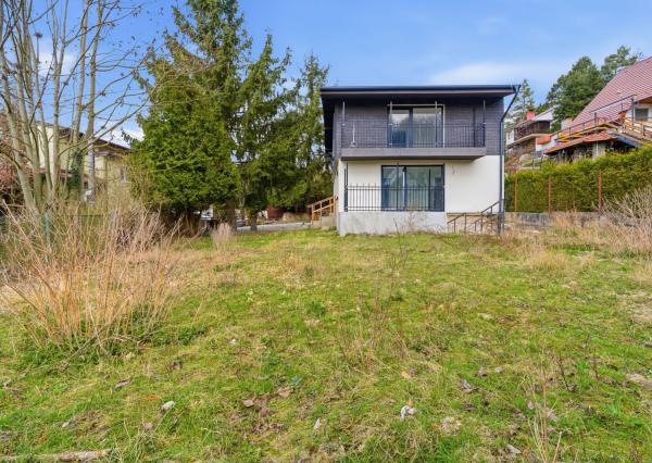 ZNÍŽENÁ CENA:Na predaj 5-izbový dom v stave HOLODOM pod lesom so záhradou v Limbachu