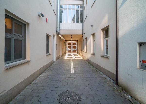 Na prenájom štýlový 3-izbový mezonet v historickom centre Trnavy