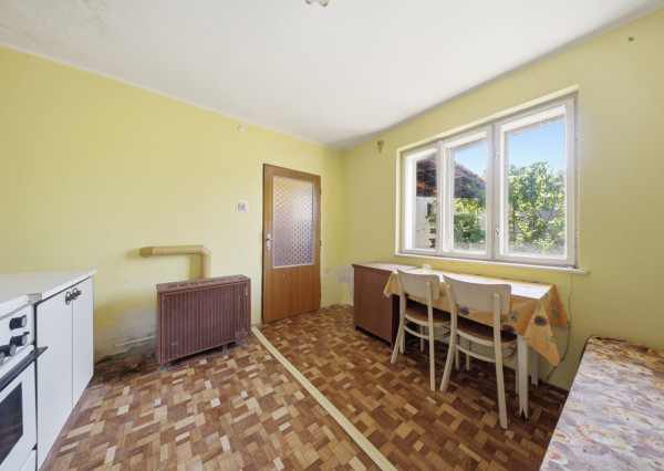 Na predaj 3-izbový rodinný dom v Šoporni