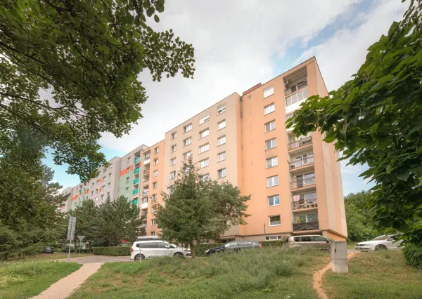 Na predaj 3-izbový byt s balkónom v Trenčíne na ulici Halalovka