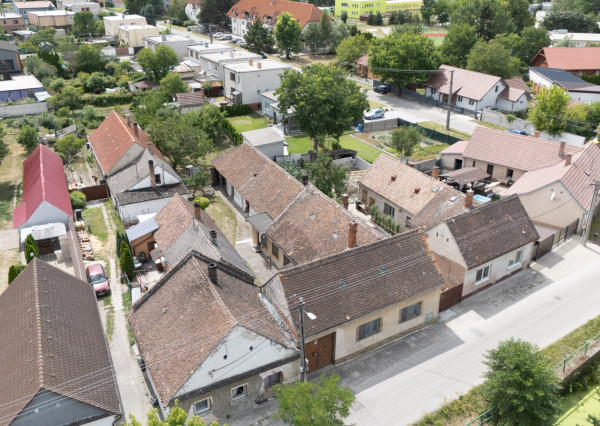 Na predaj 5-izbový rodinný dom v Šaštíne-Strážach