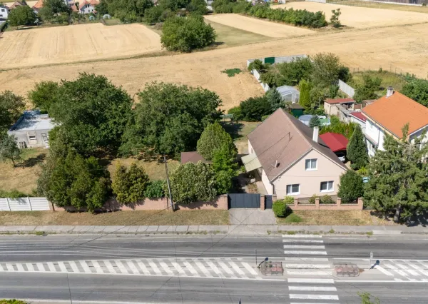Na predaj útulný 3-izbový dom po rekonštrukcii s pozemkom v Dolnom Jatove