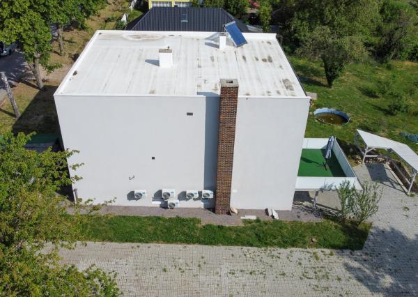 Na predaj rodinný dom s 10 ubytovacími jednotkami v obci Bardoňovo
