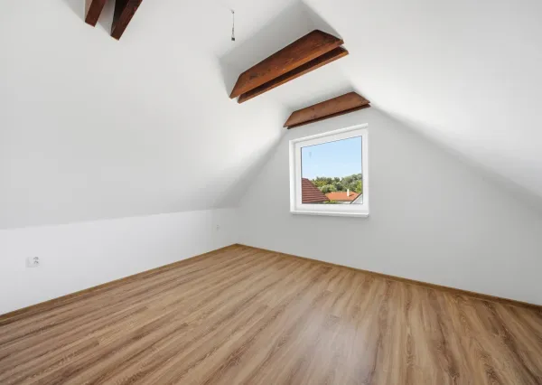 Na predaj 4-izbový rodinný dom v Moste pri Bratislave – časť Zelená Voda