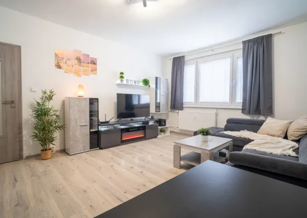 Na prenájom kompletne zrekonštruovaný 2-izbový byt vo Vrábľoch
