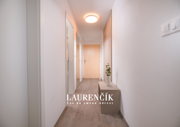 NA PREDAJ | 1 -IZBOVÝ BYT NA UL. KARPATSKÁ | GREENBAY RESIDENCE - TRENČÍN
