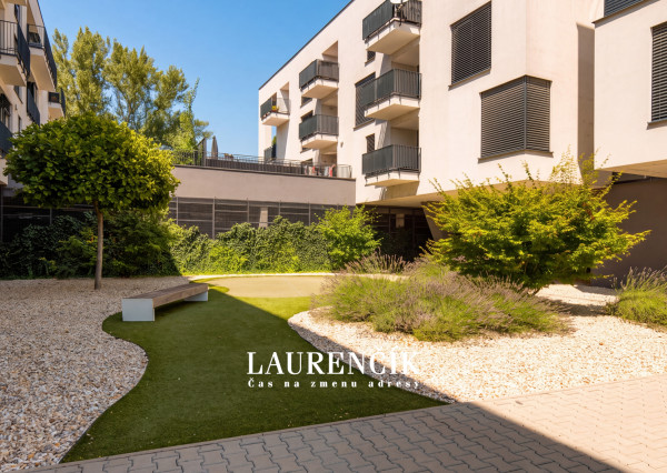 NA PREDAJ | 1 -IZBOVÝ BYT NA UL. KARPATSKÁ | GREENBAY RESIDENCE - TRENČÍN