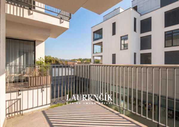 NA PREDAJ | 1 -IZBOVÝ BYT NA UL. KARPATSKÁ | GREENBAY RESIDENCE - TRENČÍN