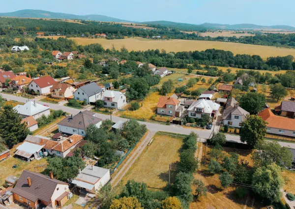 Na predaj pozemok na výstavbu RD v Starej Turej – Papraď