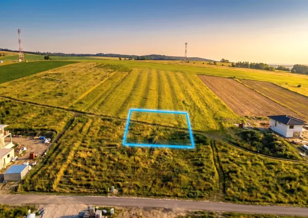 Na predaj rovinatý stavebný pozemok v obci Zubrohlava