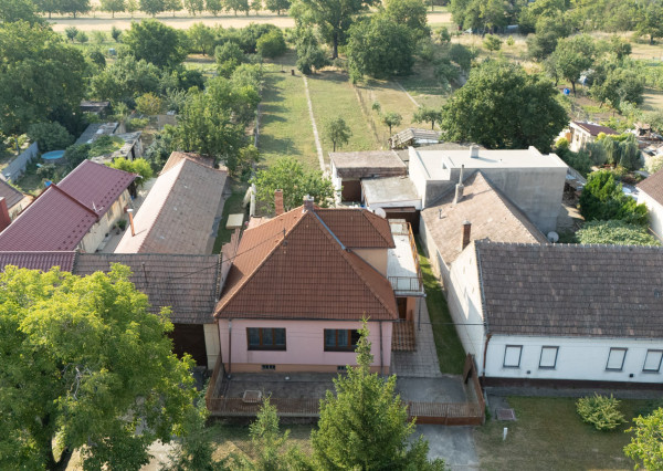 Na predaj priestranný 3-izbový rodinný dom v Suchej nad Parnou