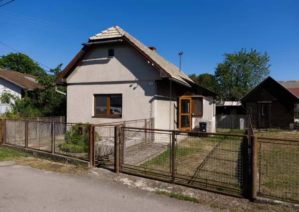 Na predaj rodinný dom v obci Košťany nad Turcom