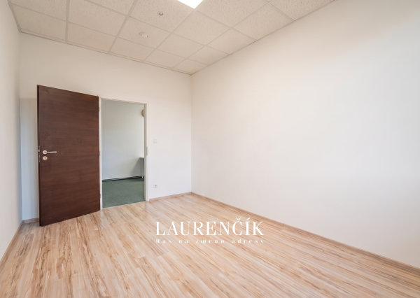 NA PRENÁJOM | OBCHODNÝ PRIESTOR V ŠIRŠOM CENTRE | TRENČÍN - UL. I. OLBRACHTA