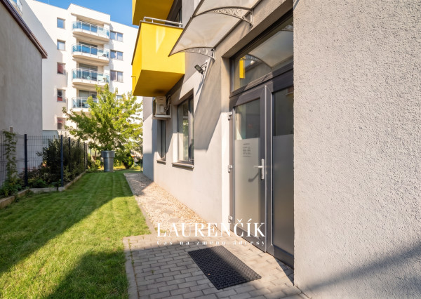 NA PRENÁJOM | OBCHODNÝ PRIESTOR V ŠIRŠOM CENTRE | TRENČÍN - UL. I. OLBRACHTA