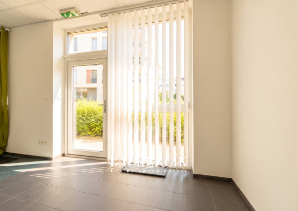 NA PRENÁJOM | OBCHODNÝ PRIESTOR V ŠIRŠOM CENTRE | TRENČÍN - UL. I. OLBRACHTA