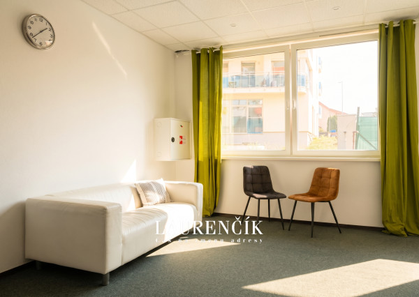 NA PRENÁJOM | OBCHODNÝ PRIESTOR V ŠIRŠOM CENTRE | TRENČÍN - UL. I. OLBRACHTA