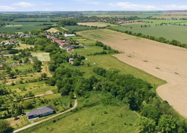 Na predaj investičný pozemok vo Vieske nad Žitavou