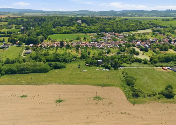Na predaj investičný pozemok vo Vieske nad Žitavou